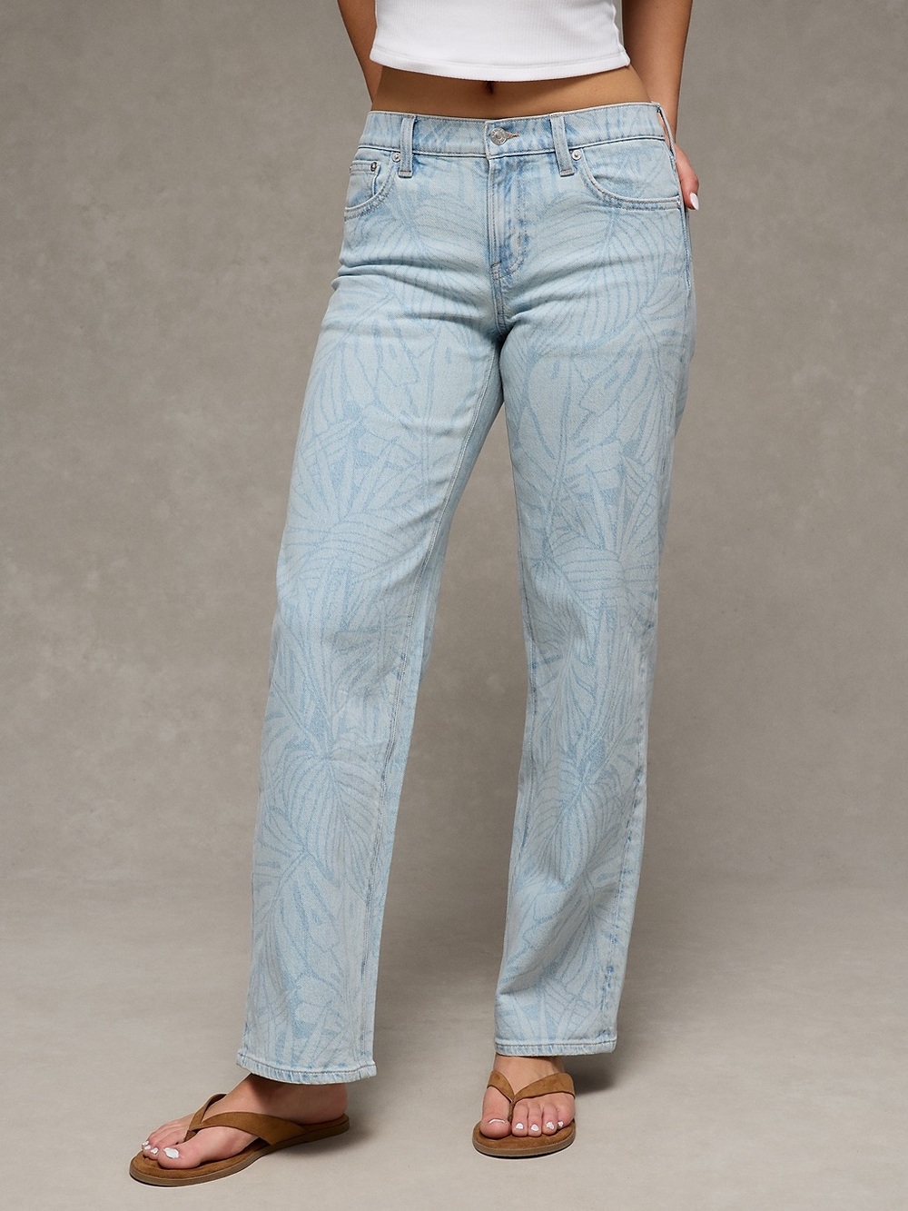 American Eagle High-Waisted Laser Print
Stovepipe Jean